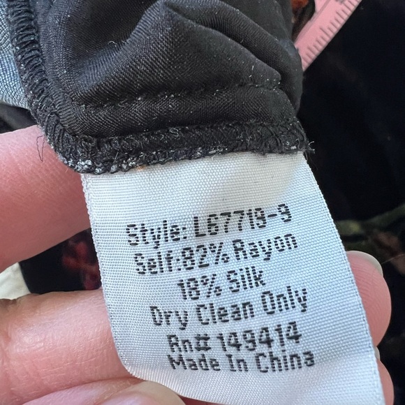 Johnny Was Moonlight Velvet printed tapered pants - Size XL - Picture 2 of 8